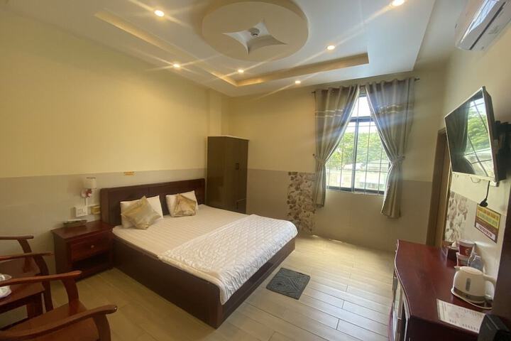 Room 18 of 49