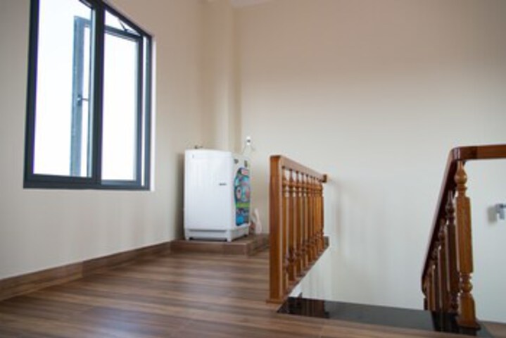 Room 12 of 32