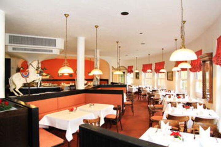 Dining 63 of 72