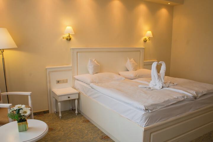 Room 5 of 69
