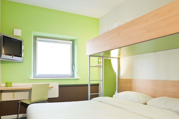 Room 17 of 51