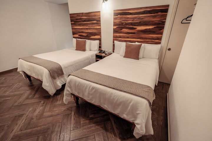Room 25 of 73