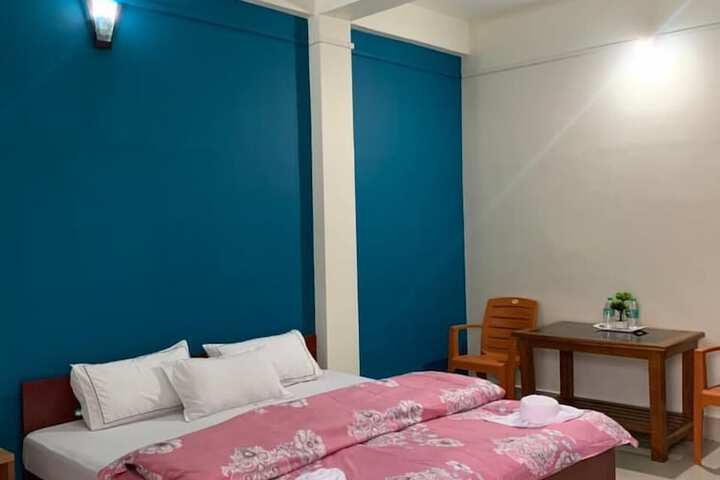 Room 3 of 16