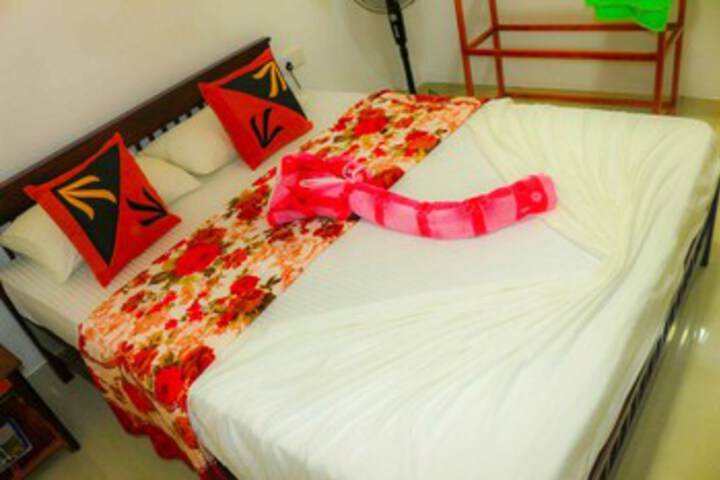 Room 12 of 20