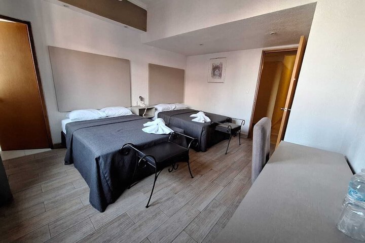 Room 7 of 30