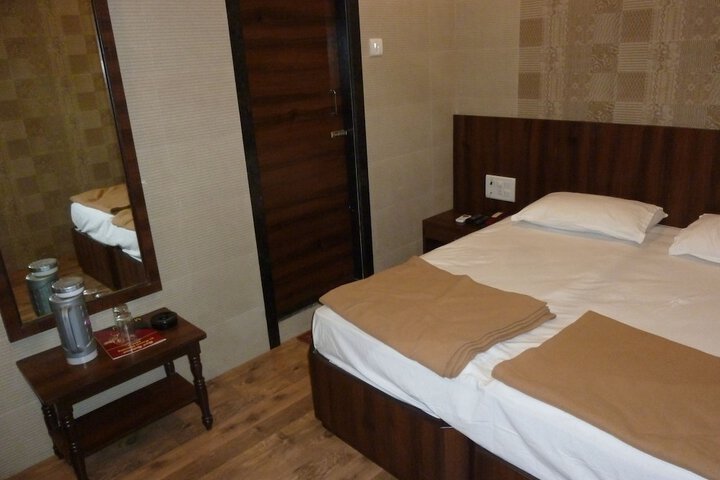 Room 22 of 48