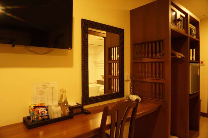 Room 17 of 51