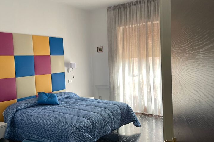 Room 9 of 36
