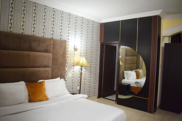Room 17 of 67