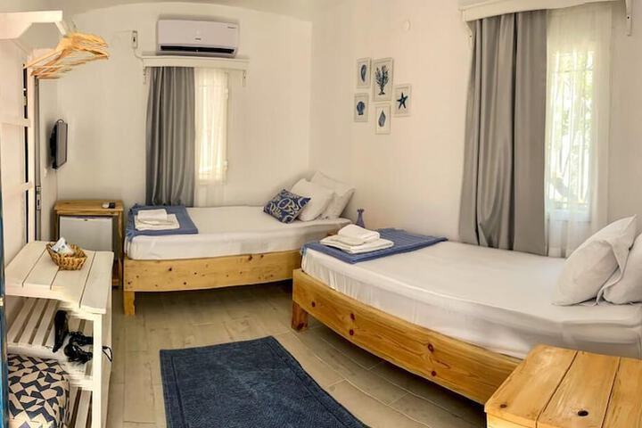Room 7 of 35