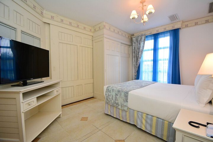 Room 13 of 66