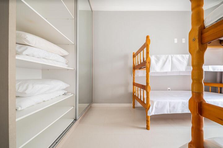 Room 6 of 22