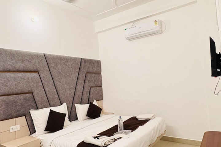 Room 13 of 41