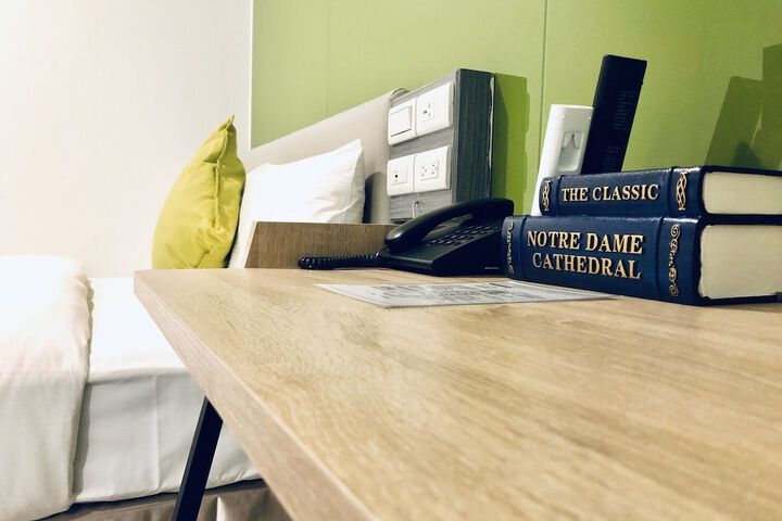 Room 4 of 15