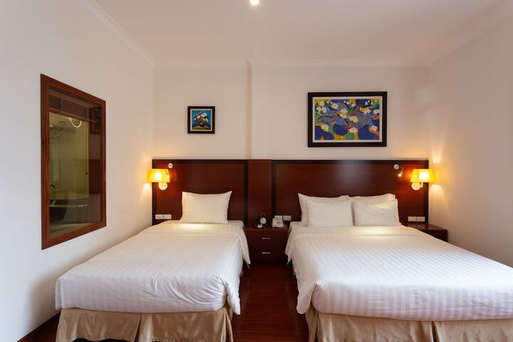 Room 17 of 49