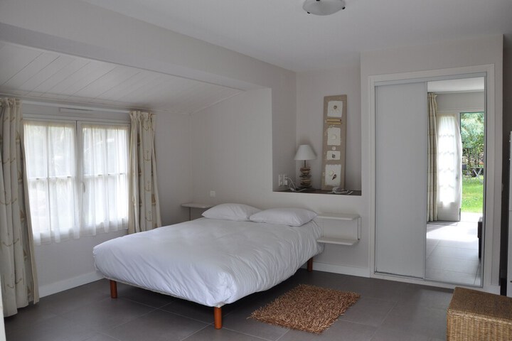 Room 3 of 34
