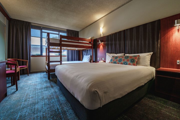 Room 27 of 56