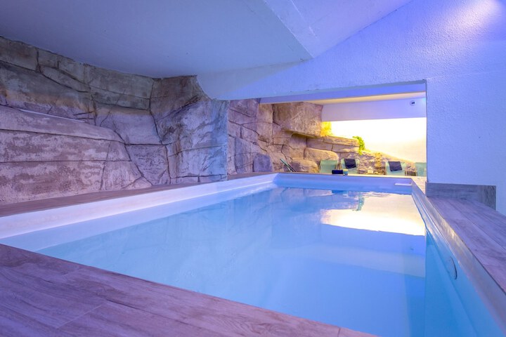 Pool 71 of 127