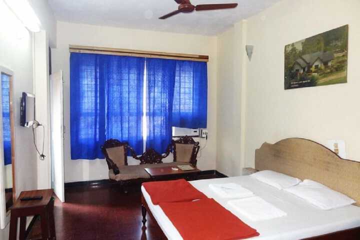 Room 4 of 11
