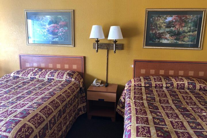 Room 25 of 51