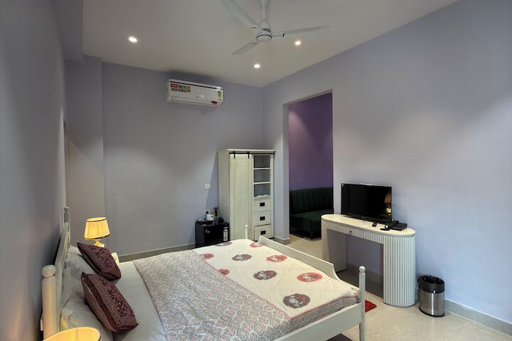 Room 42 of 89