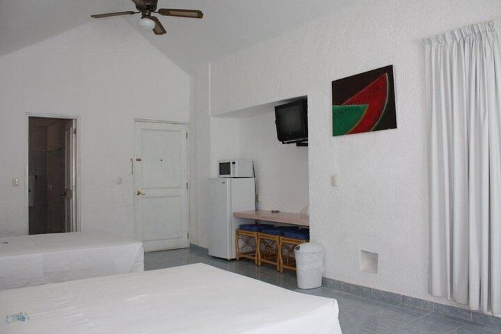 Room 7 of 42