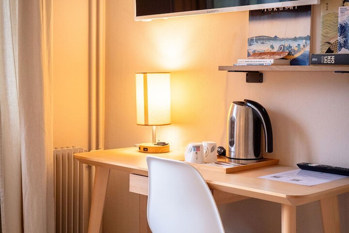 Room 15 of 50