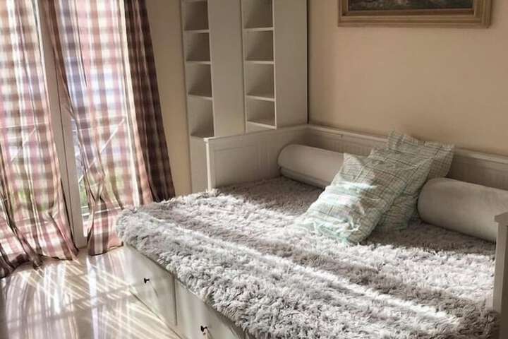 Room 8 of 21