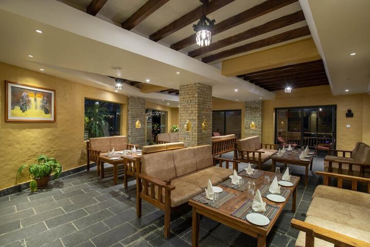 Dining 86 of 107