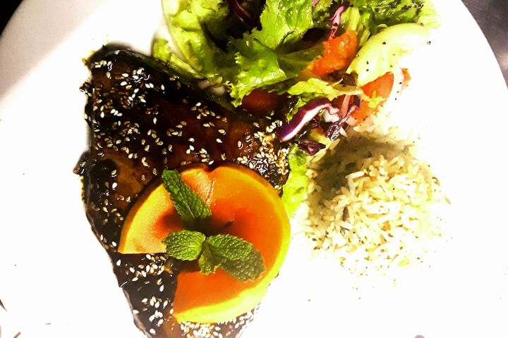 Dining 34 of 46
