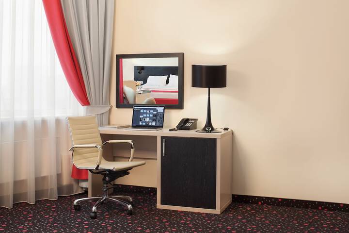 Room 7 of 73