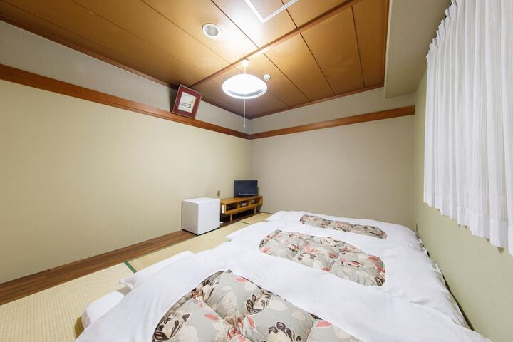 Room 8 of 31