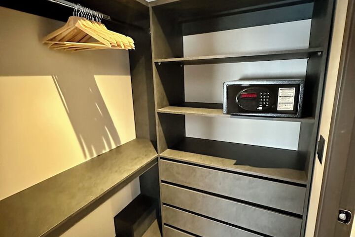 Room 7 of 39