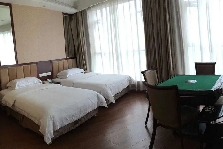 Room 5 of 26