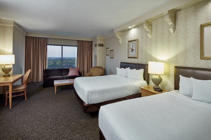 Deluxe Room 2 Queen Beds (3 of 6)