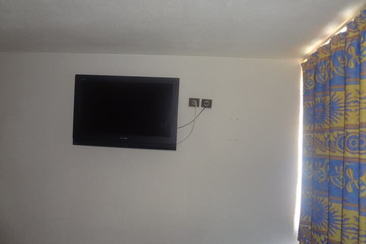 Room 13 of 20
