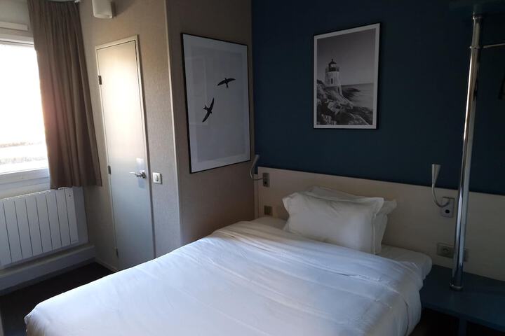 Room 29 of 127