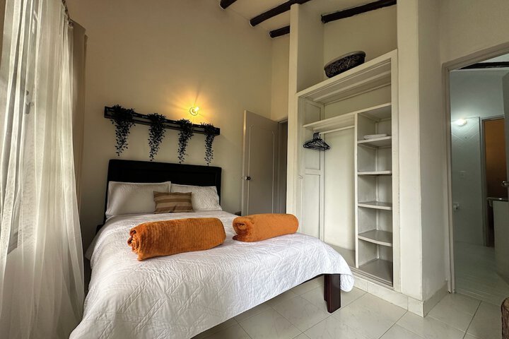 Room 17 of 44