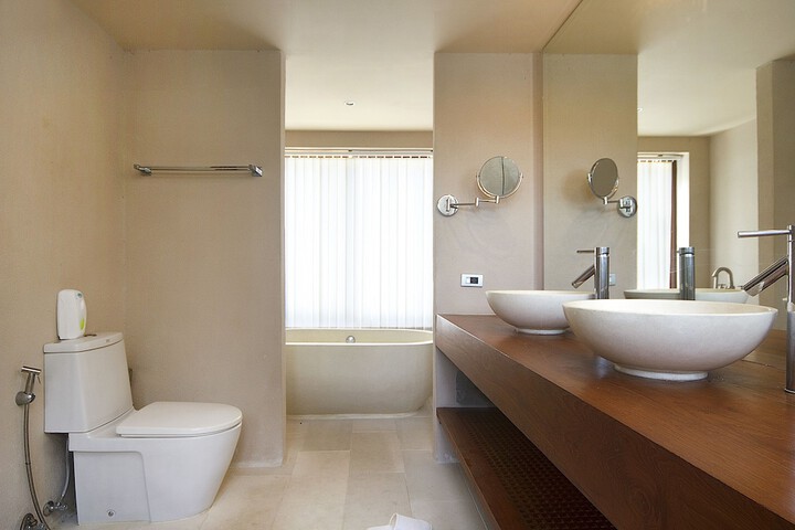 Room 15 of 26