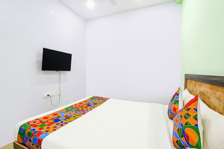 Room 13 of 24