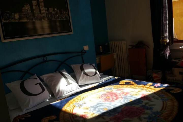 Room 6 of 38