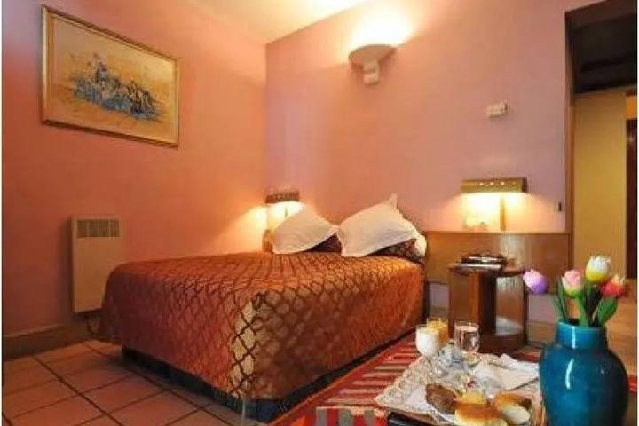 Room 3 of 6