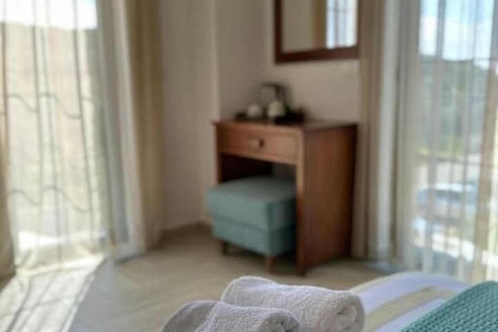 Room 4 of 47