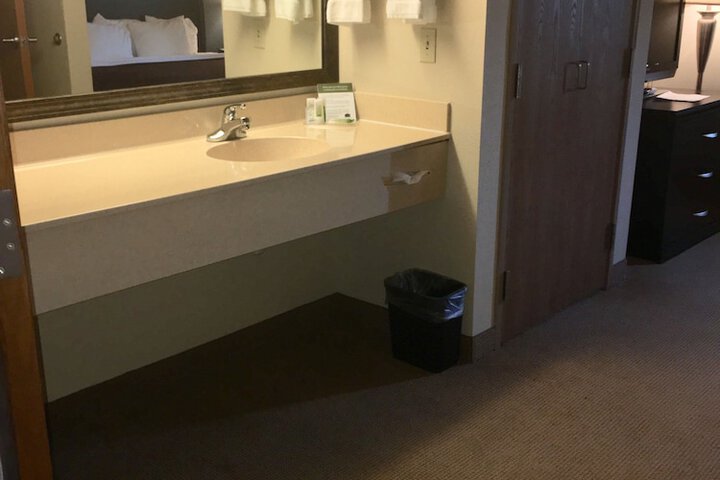 Bathroom sink