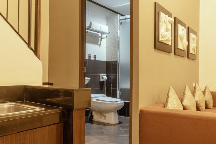 Room 42 of 49