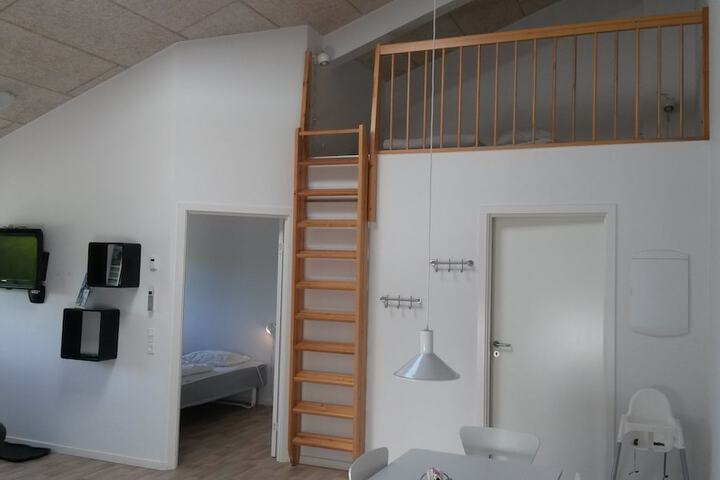 Room 14 of 39