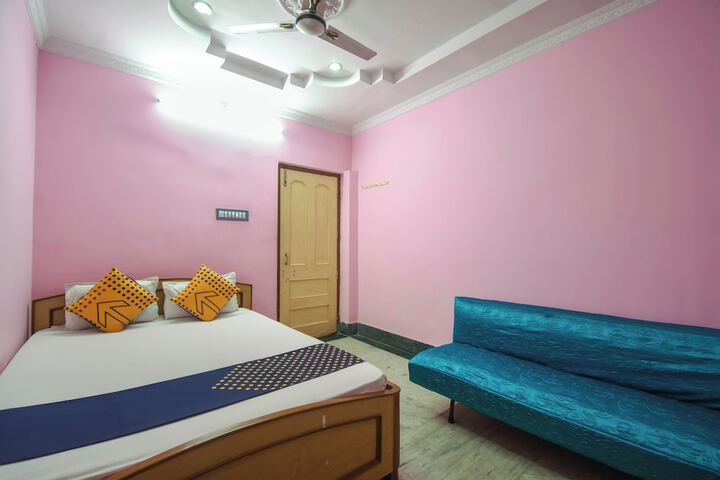 Room 3 of 10