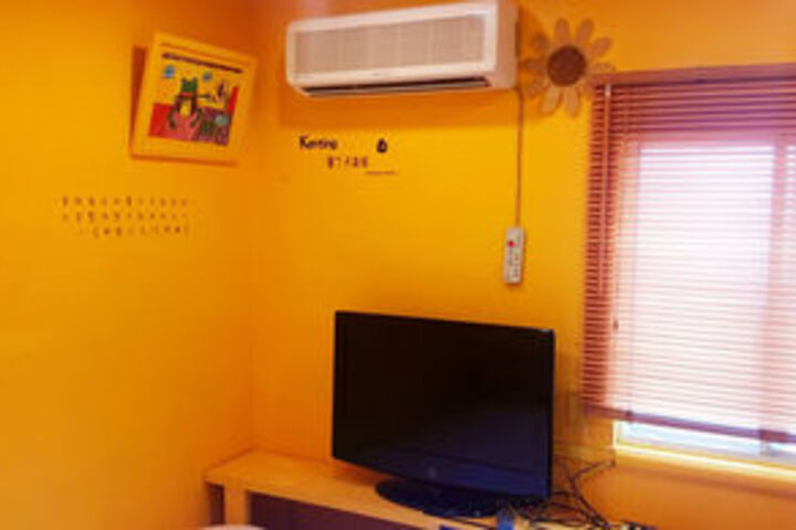 Room 93 of 107