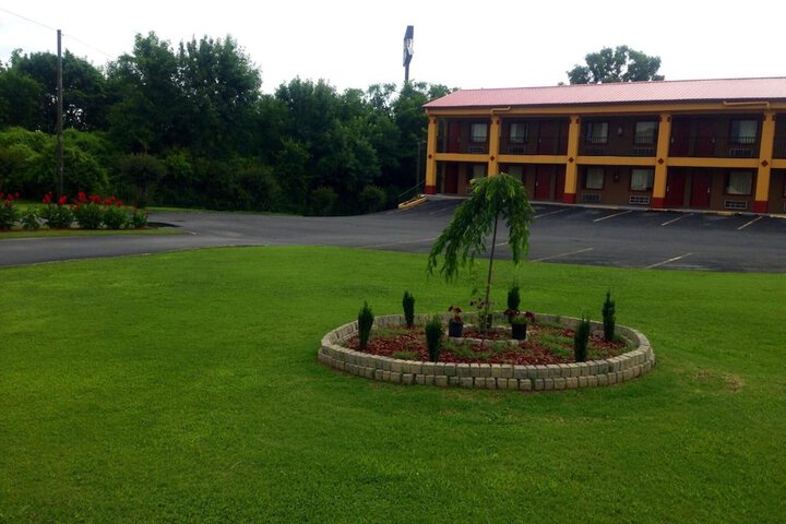 Property Grounds 24 of 29