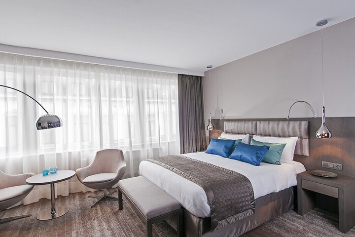 Room 5 of 46